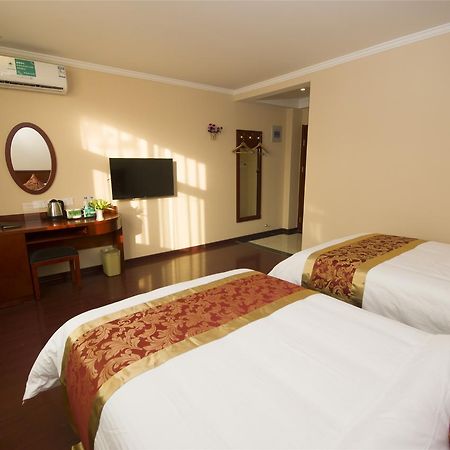Greentree Inn Jiangsu Yancheng Dongtai Honglan Road Pedestrian Street Express Hotel ภายนอก รูปภาพ